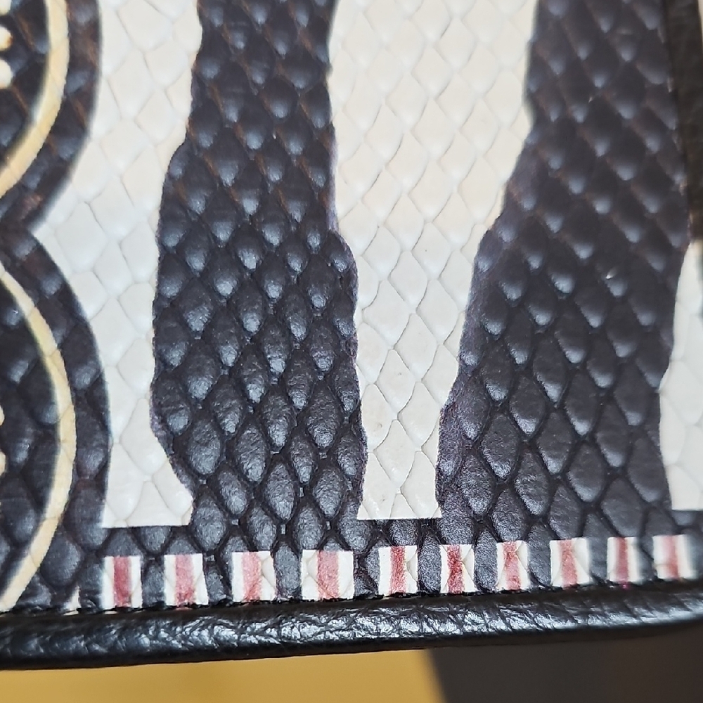 Brighton AFRICA STORIES Rockmore Wallet T35103 NWOT With Dustbag - Picture 11 of 11